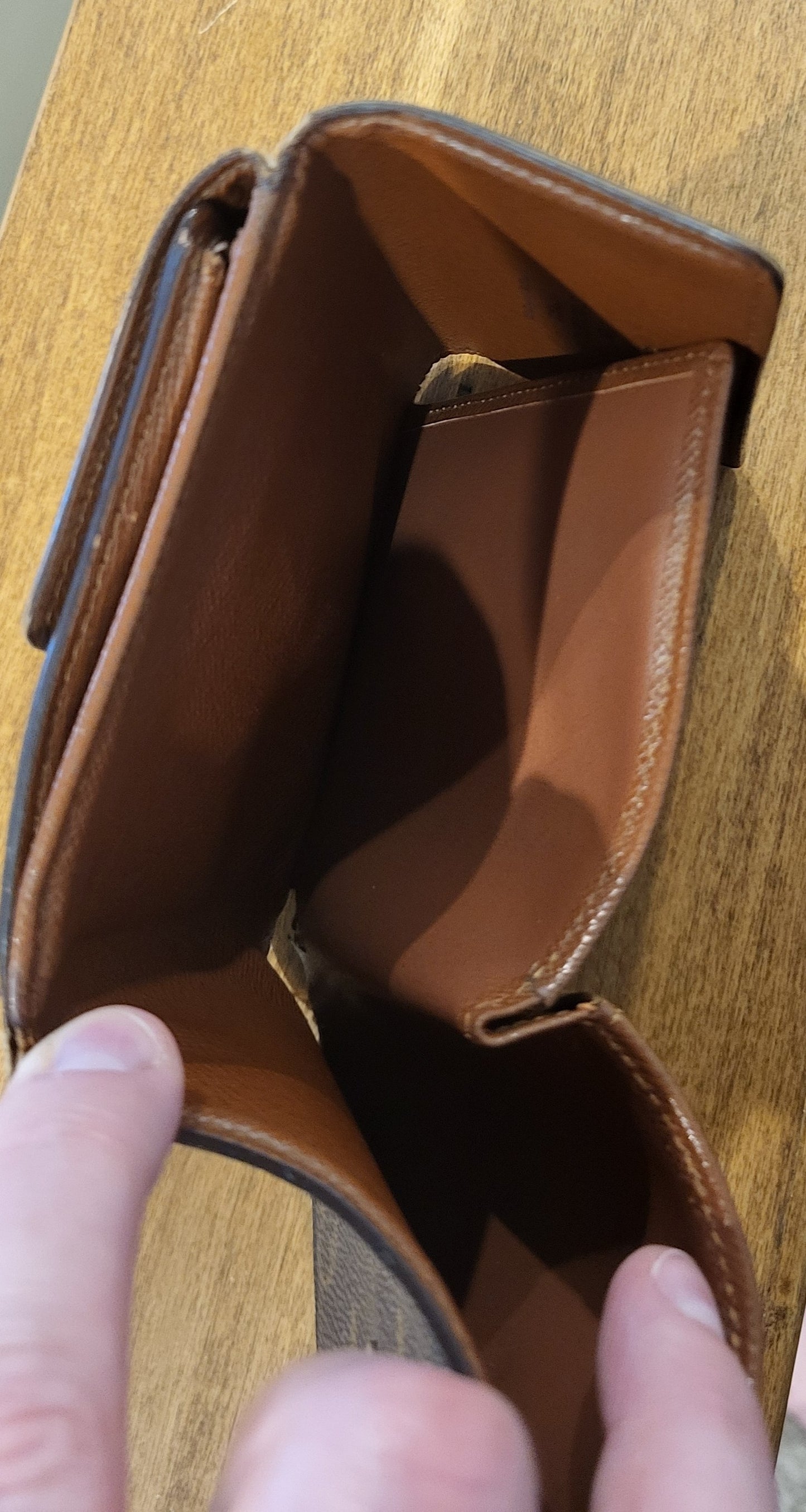 Louis Vuitton Portefeuille Elise Trifold Wallet