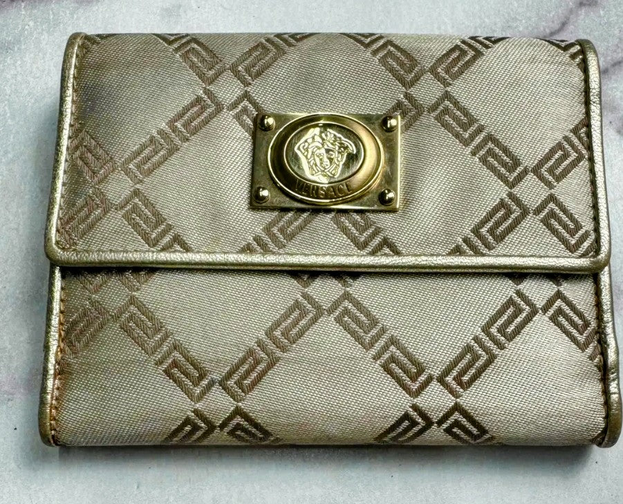 Versace La Medusa Greca Print BiFold in Gold