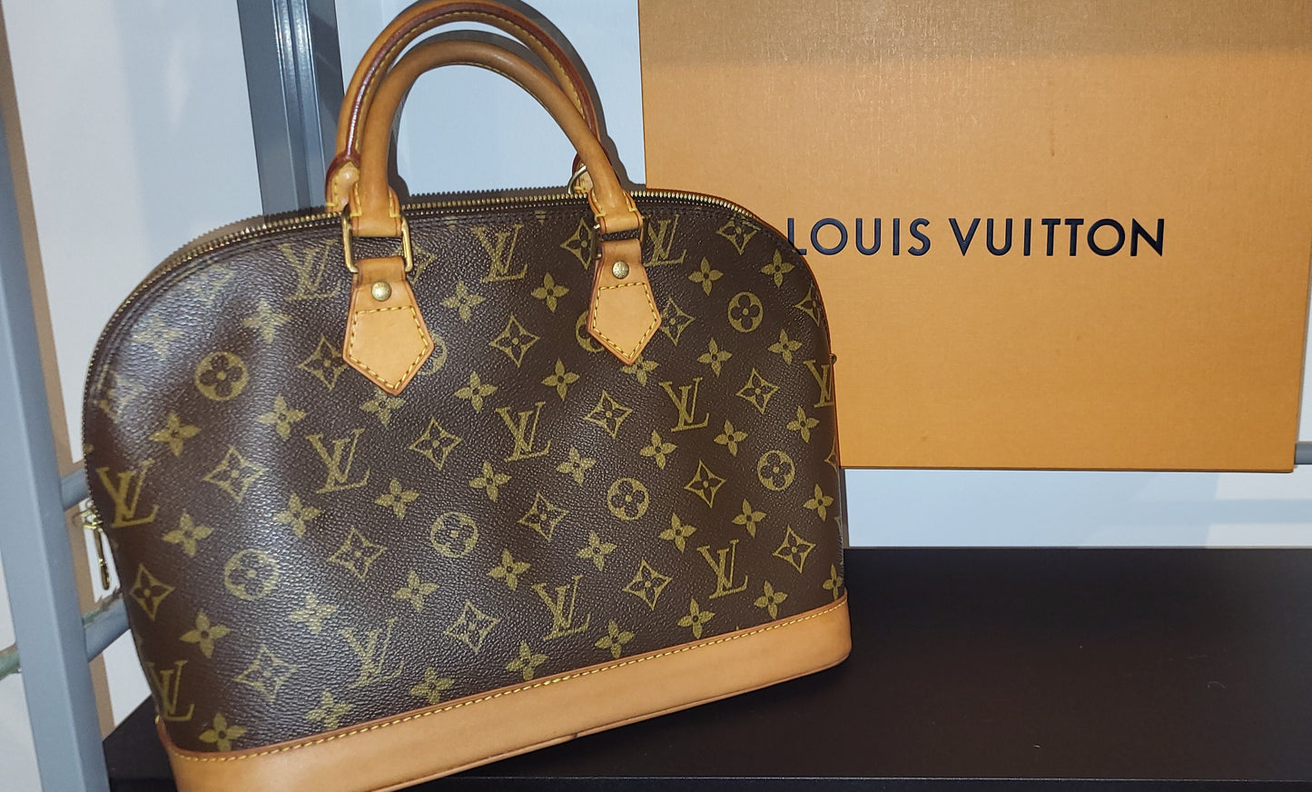 Louis Vuitton Alma PM